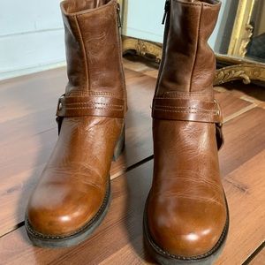 La canadienne leather winter ankle booties